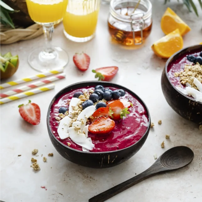 Acai miska s ovocím a muesli | acaico.eu Acai miska s ovocím a muesli | acaico.eu